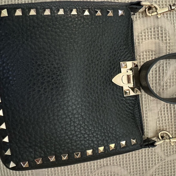 Valentino Garavsno rockstud crossbody - Picture 9 of 13